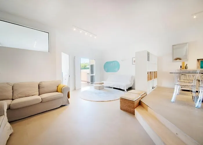 Casa Lobitos With Pool - Ferienhaus